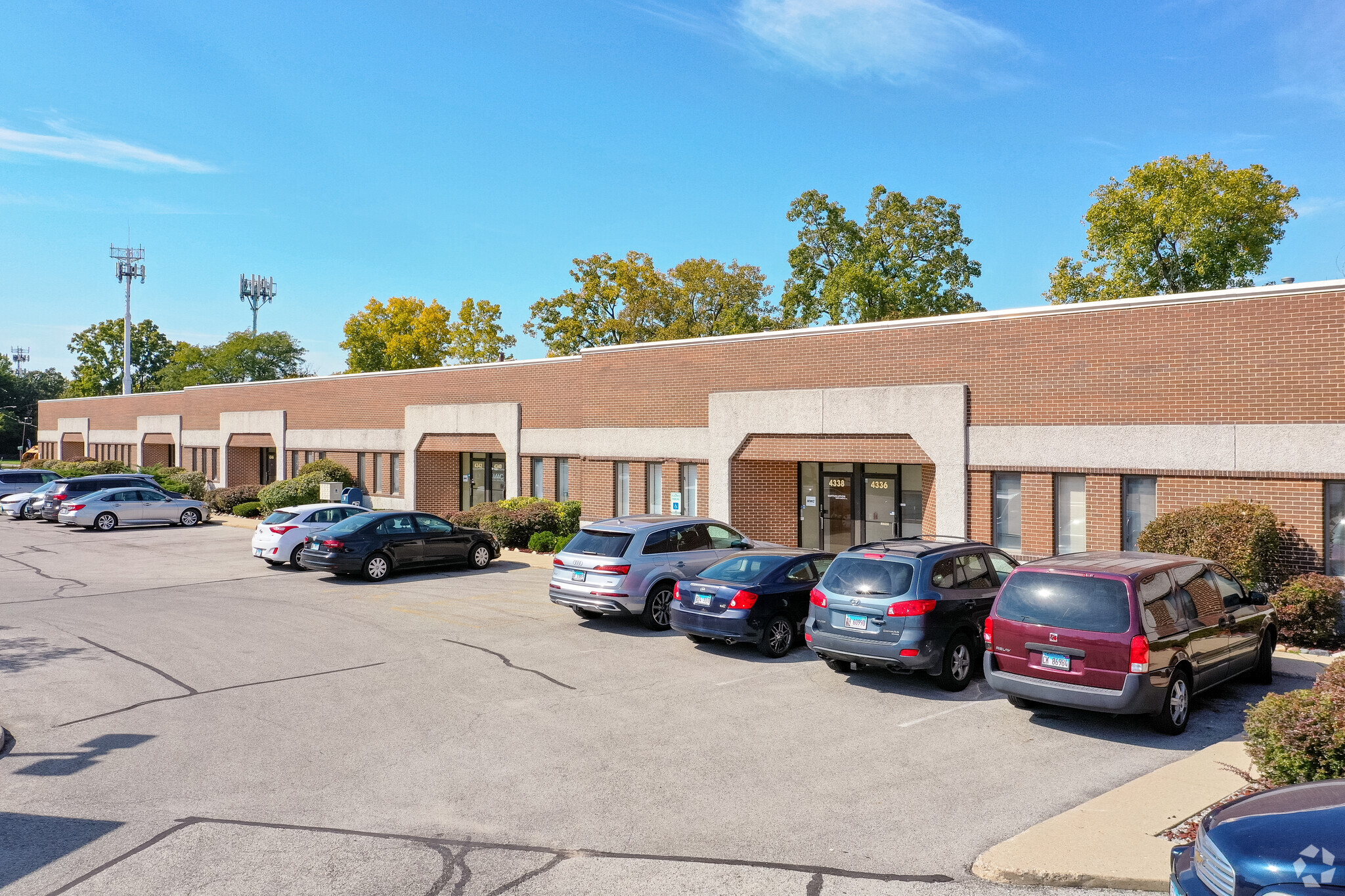 4300 Regency Dr, Glenview, IL for lease Building Photo- Image 1 of 6