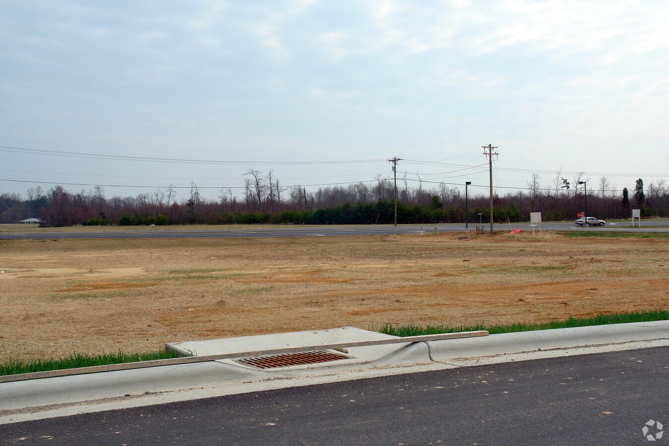 Walkertown Commons Cir, Walkertown, NC 27051