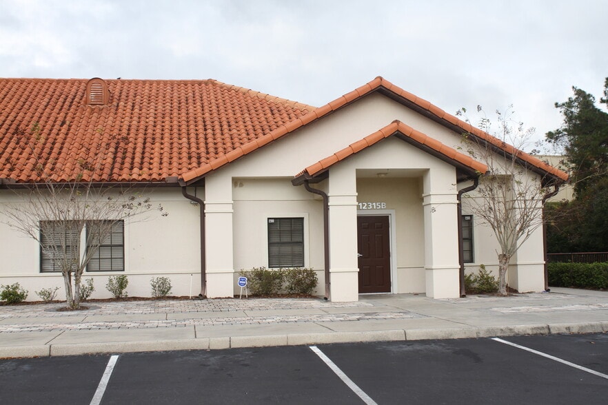 12315 Lake Underhill Rd, Orlando, FL for lease - Building Photo - Image 1 of 4