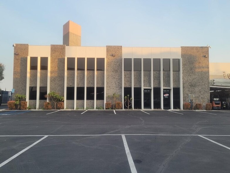 2550 E Miraloma Way, Anaheim, CA for lease - Building Photo - Image 1 of 17