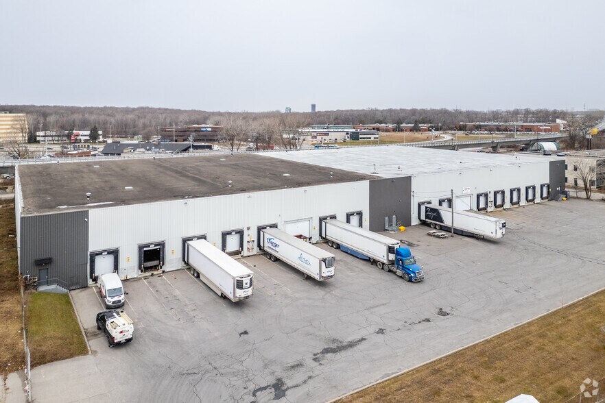 1325 Boul Hymus, Dorval, QC for sale - Primary Photo - Image 1 of 1