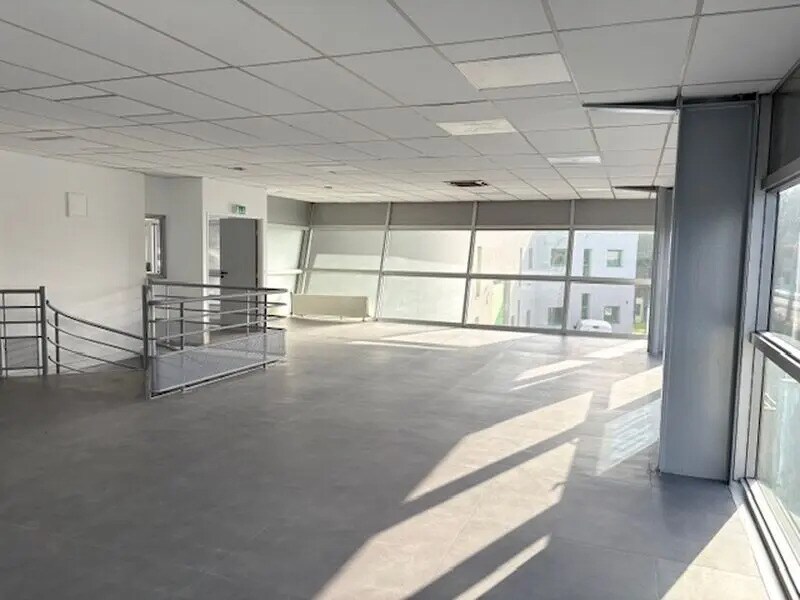 Office in Champigny-sur-Marne for lease Building Photo- Image 1 of 14