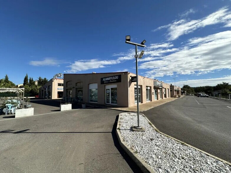 Retail in Montauroux for sale - Building Photo - Image 2 of 30