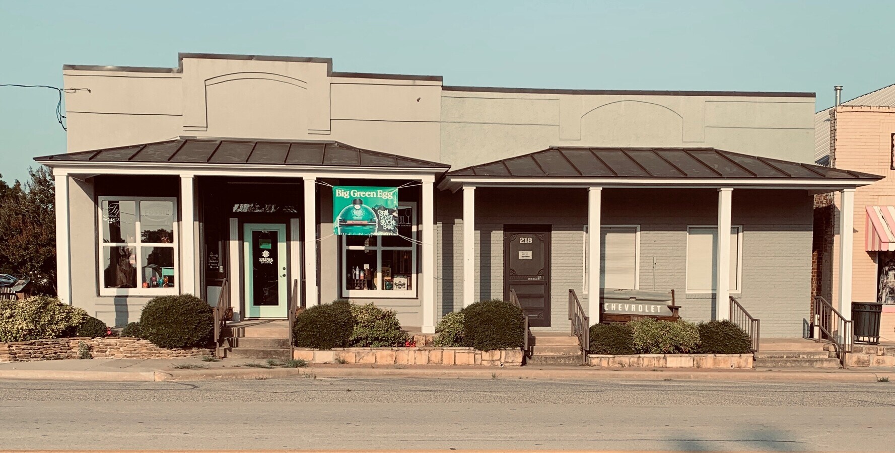 220 N Main St, Muenster, TX 76252