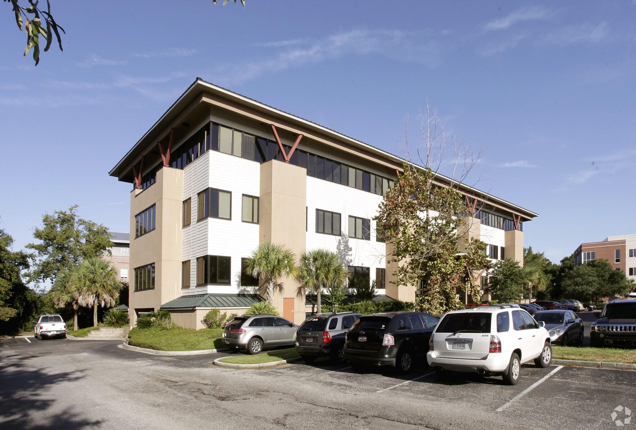 210 Wingo Way, Mount Pleasant, SC for sale Primary Photo- Image 1 of 1