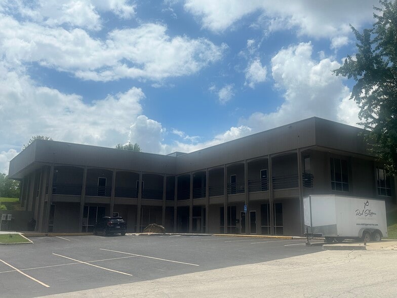 1431 Southwest Blvd, Jefferson City, MO for sale - Building Photo - Image 2 of 6