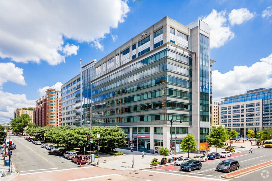 1100 New Jersey Ave SE, Washington, DC for lease - Building Photo - Image 1 of 16