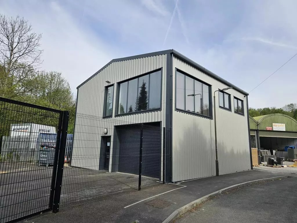 Dinting Ln, Glossop for lease Primary Photo- Image 1 of 2