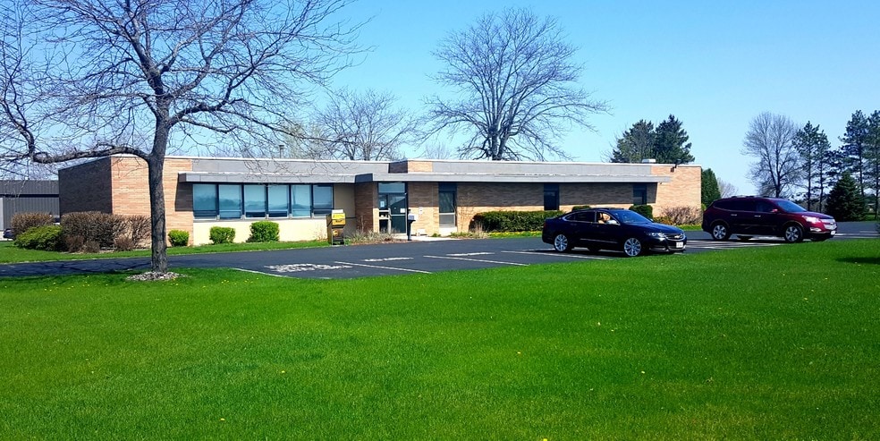 N4365 State Highway 73, Columbus, WI for lease - Building Photo - Image 1 of 3
