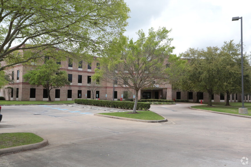 15400 Southwest Fwy, Sugar Land, TX for lease - Building Photo - Image 1 of 3