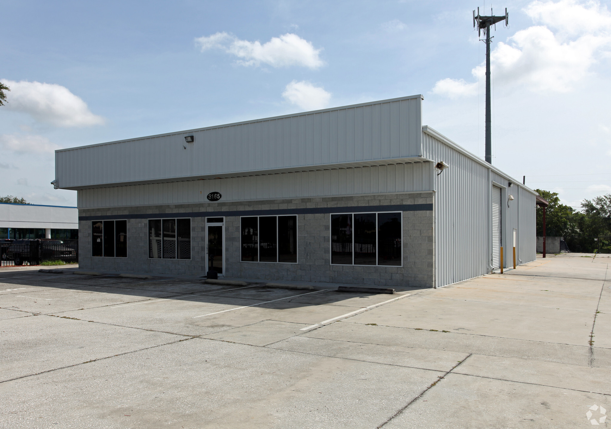 3165 N John Young Pky, Orlando, FL for lease Building Photo- Image 1 of 20