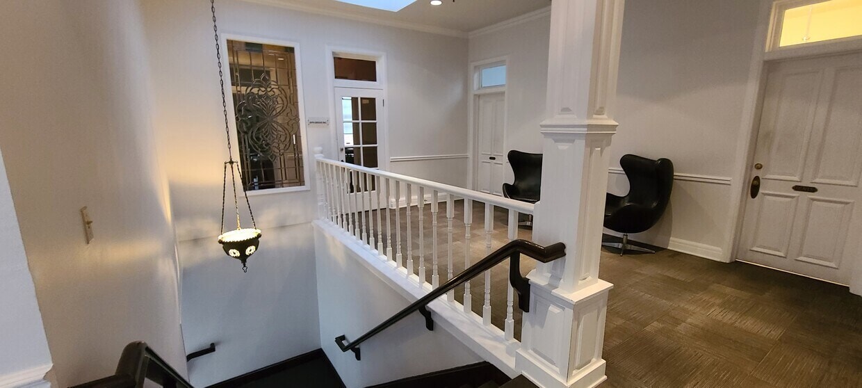 60-64 E Colorado Blvd, Pasadena, CA for lease Interior Photo- Image 1 of 7