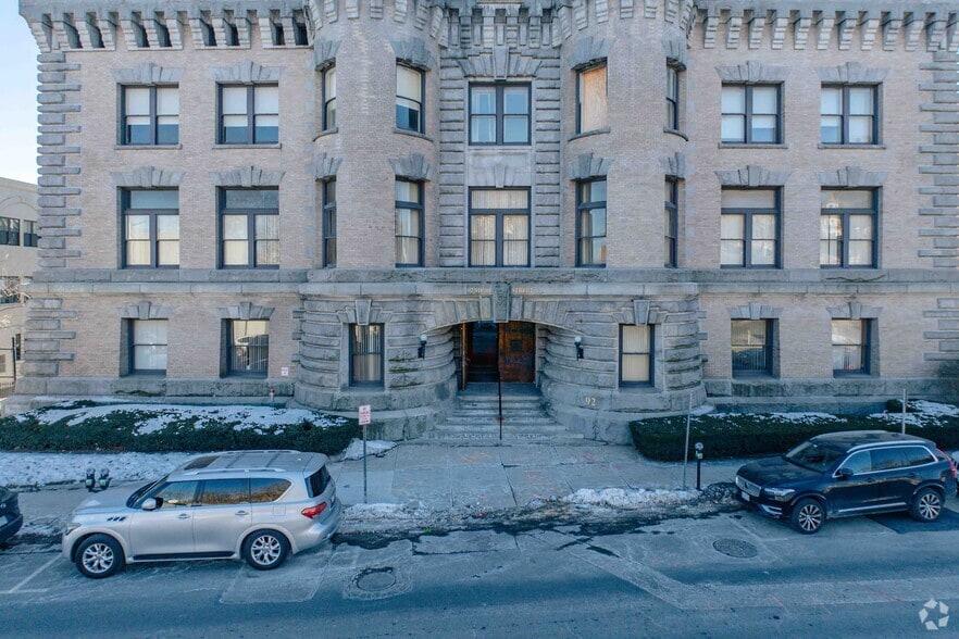 92 High St, Medford, MA for lease - Building Photo - Image 3 of 15