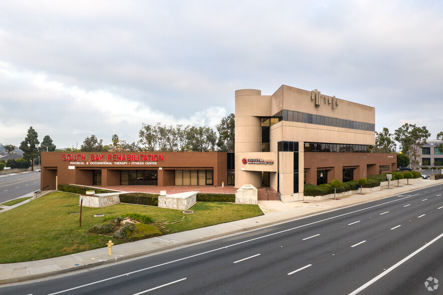 23133 Hawthorne Blvd, Torrance, CA for lease - Building Photo - Image 2 of 10