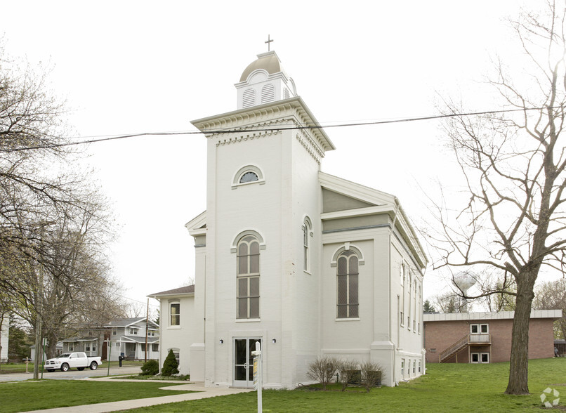 112 E Church St, Clinton, MI for sale - Primary Photo - Image 1 of 1