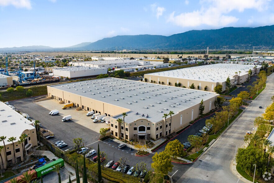 4981 4th St, Irwindale, CA for lease - Building Photo - Image 3 of 11