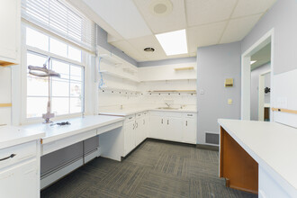 496 W Ann Arbor Trl, Plymouth, MI for lease Interior Photo- Image 1 of 8