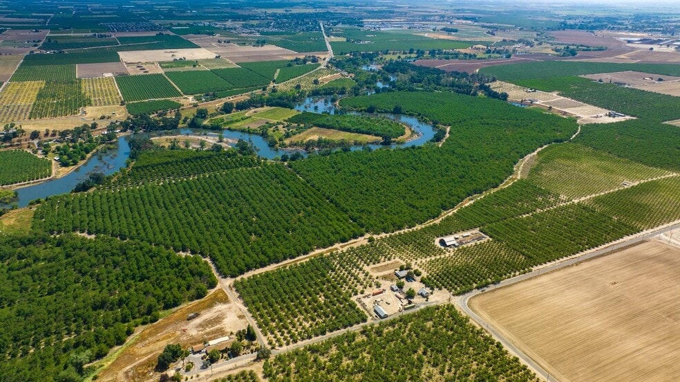 11875 South Ave, Ballico, CA for sale - Primary Photo - Image 1 of 5