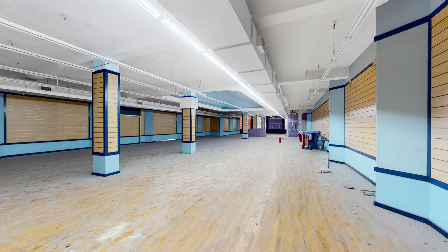 16215 Jamaica Ave, Jamaica, NY for lease Interior Photo- Image 1 of 3