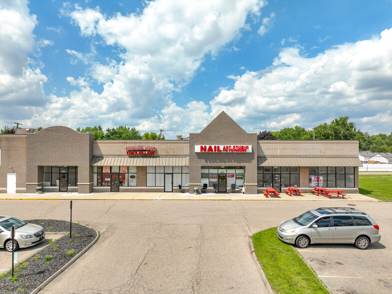 32500-32888 W Warren Rd, Westland, MI for lease - Building Photo - Image 3 of 7