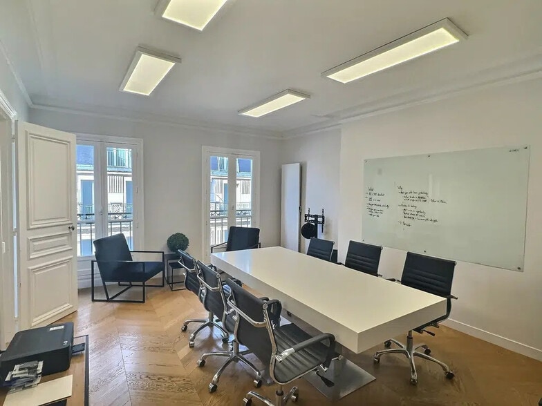 Office in Paris for lease - Building Photo - Image 3 of 8