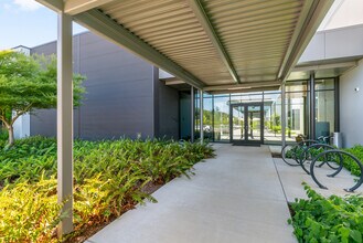 18105 SE Mill Plain Blvd, Vancouver, WA for lease Building Photo- Image 2 of 19