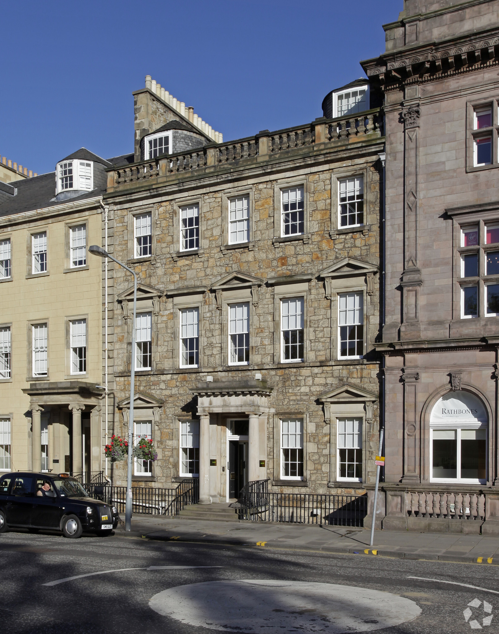 26 St. Andrew Sq, Edinburgh for sale Primary Photo- Image 1 of 1