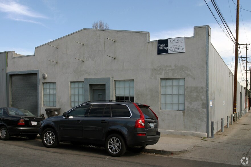 1330 Gladys Ave, Long Beach, CA for sale - Primary Photo - Image 1 of 1