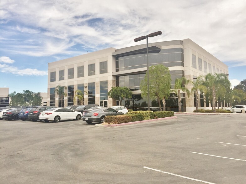 29995 Technology Dr, Murrieta, CA for lease - Building Photo - Image 2 of 4