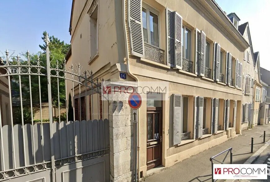 Office in Chartres for lease - Building Photo - Image 1 of 1