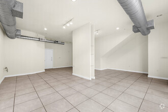 1430 Dragon St, Dallas, TX for lease Interior Photo- Image 2 of 3