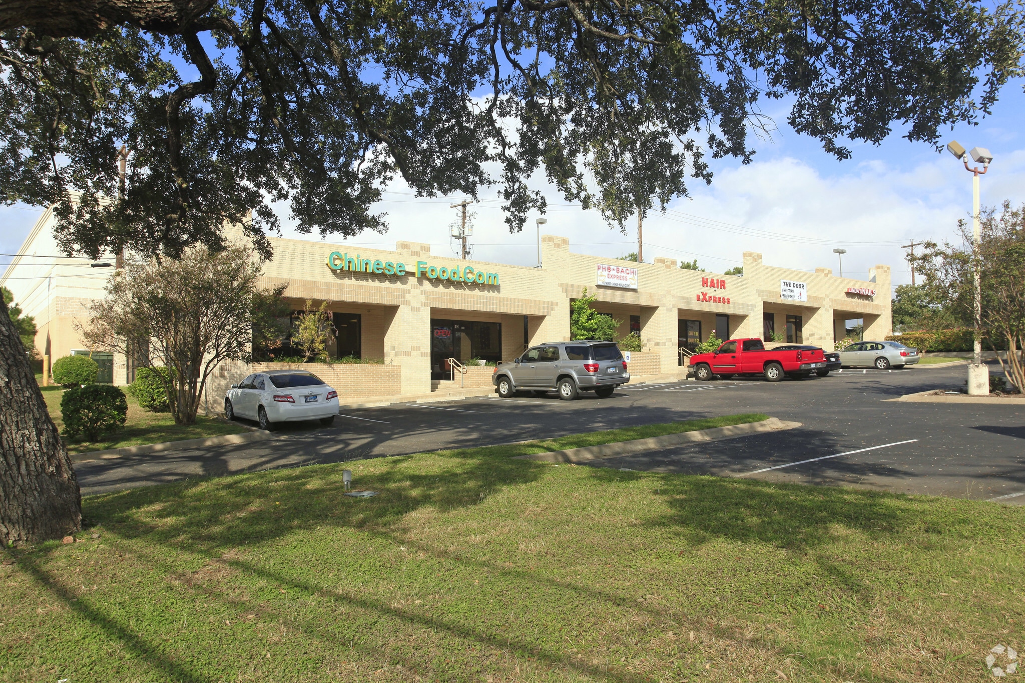 600 N Austin Ave, Georgetown, TX for lease Primary Photo- Image 1 of 11