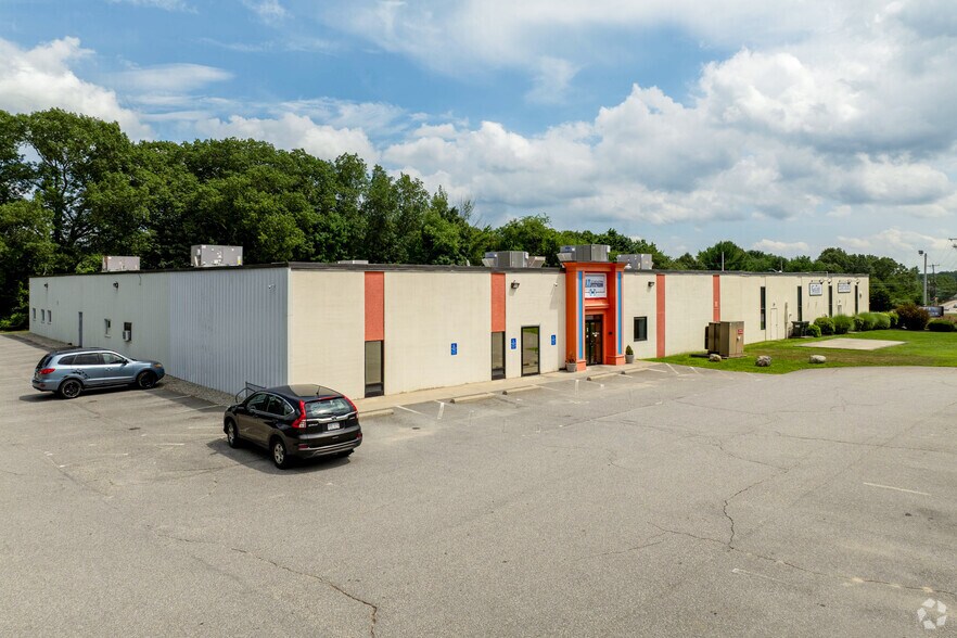 37 Sutton Rd, Webster, MA for sale - Primary Photo - Image 1 of 1