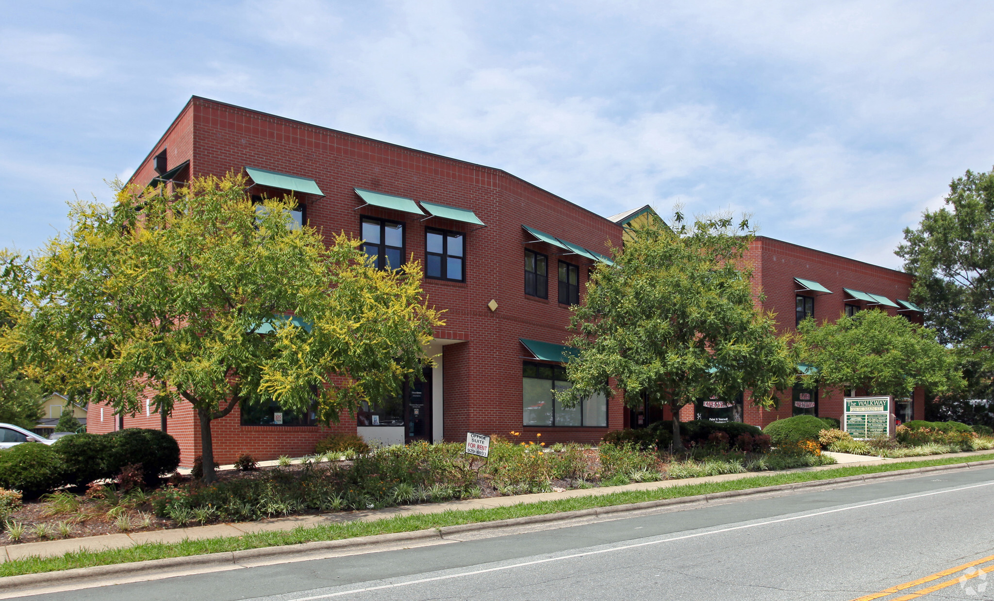 205 W Main St, Carrboro, NC for lease Primary Photo- Image 1 of 5