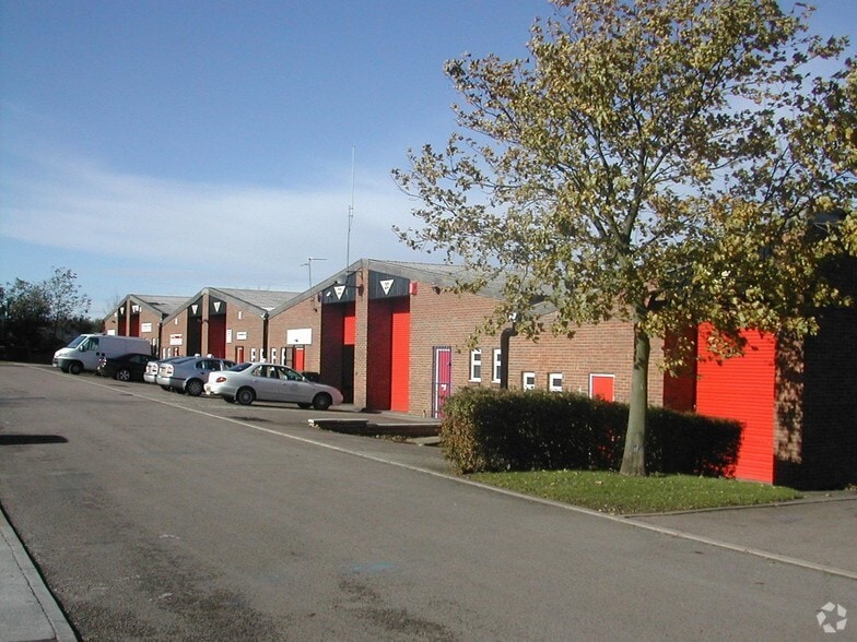 Alvis Way, Daventry for lease - Building Photo - Image 2 of 3