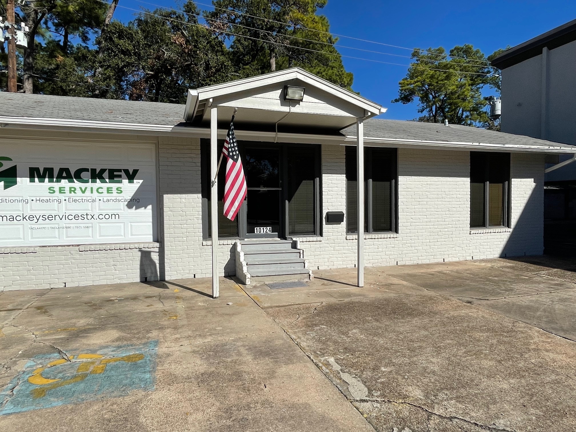 10124 Long Point Rd, Houston, TX for lease Building Photo- Image 1 of 10