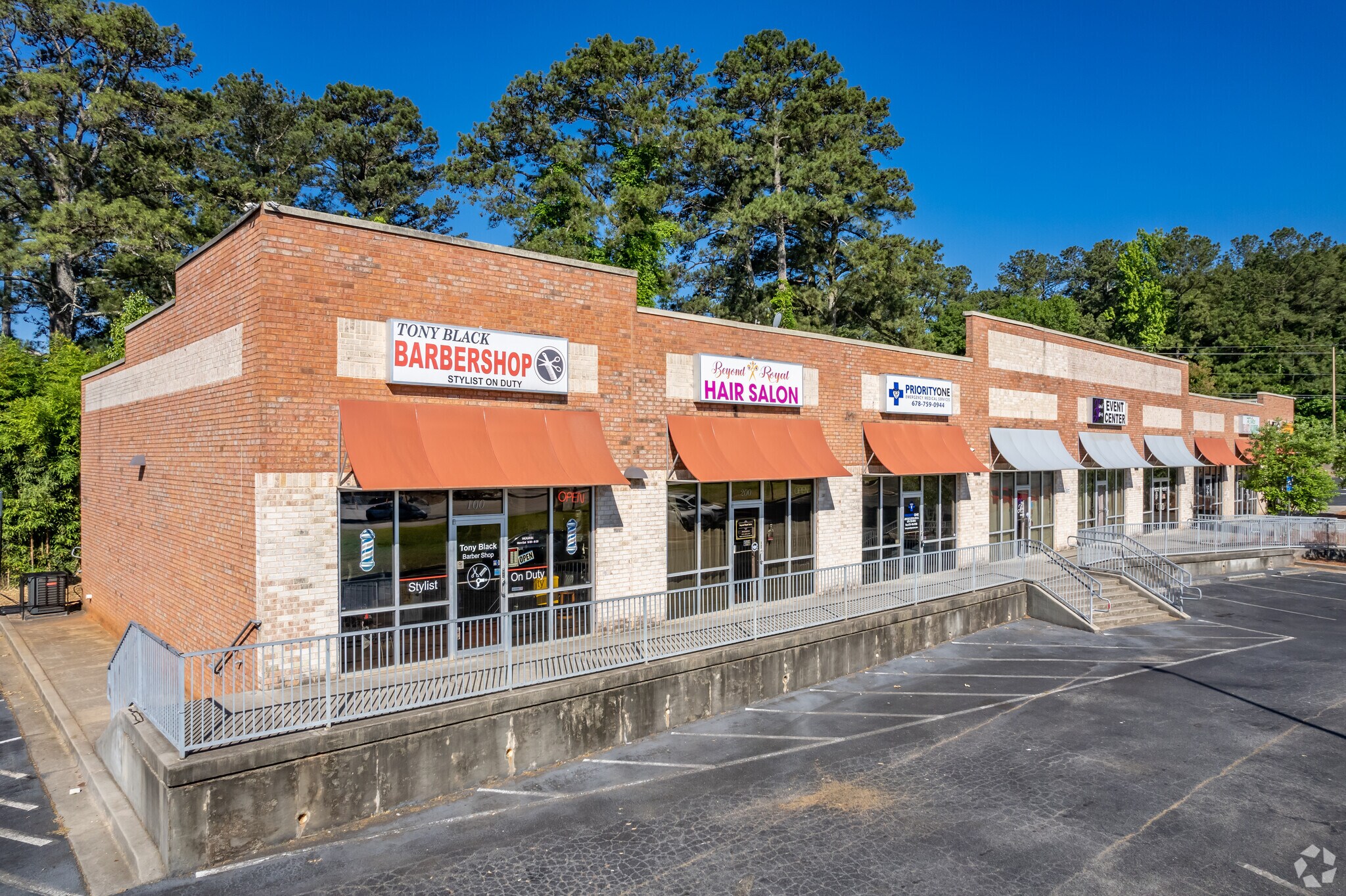 747 Davis Rd, Stockbridge, GA for sale Primary Photo- Image 1 of 1