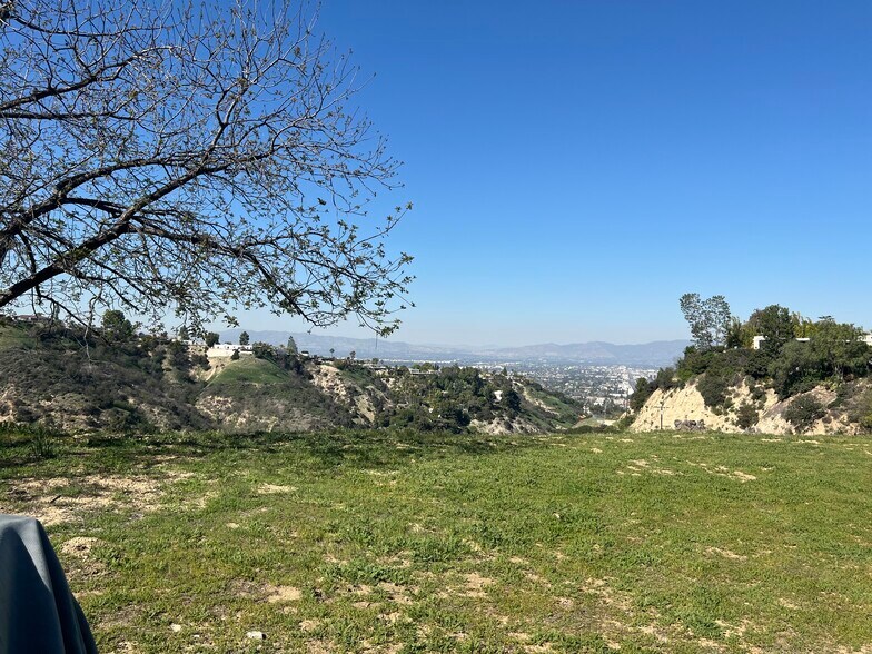 3500 Beverly Glen Blvd, Sherman Oaks, CA for sale - Primary Photo - Image 1 of 6