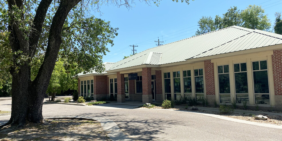 360 Courthouse Rd, Gulfport, MS for lease - Building Photo - Image 2 of 11