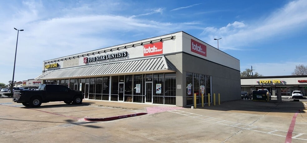 3515 Spencer Hwy, Pasadena, TX for lease - Building Photo - Image 2 of 5