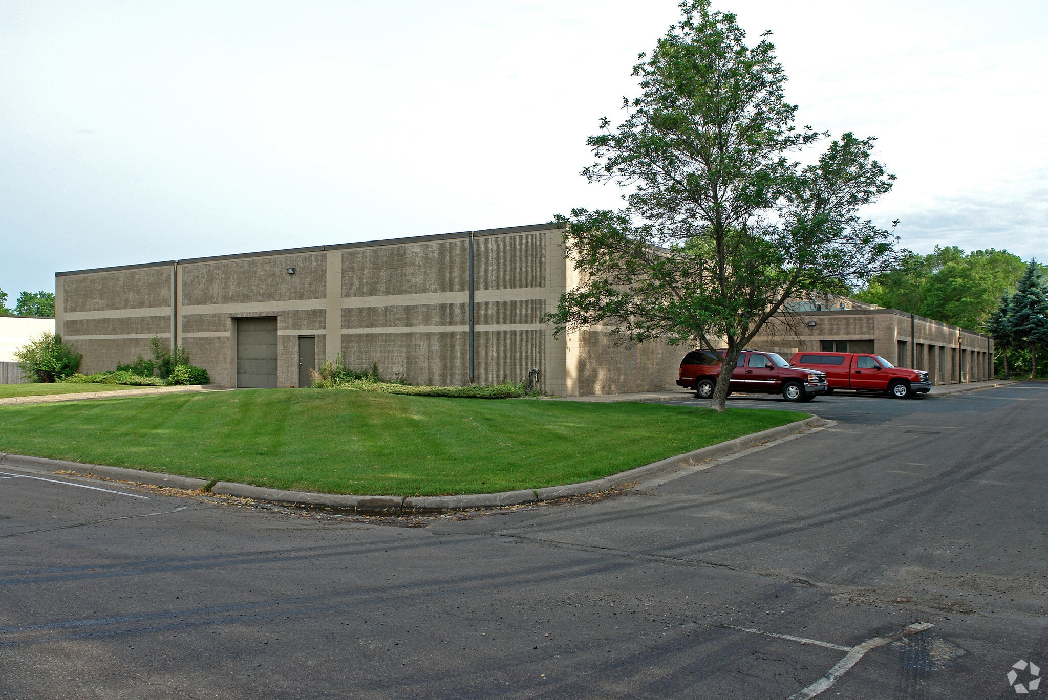 15 Yorkton Ct, Little Canada, MN for sale Primary Photo- Image 1 of 13