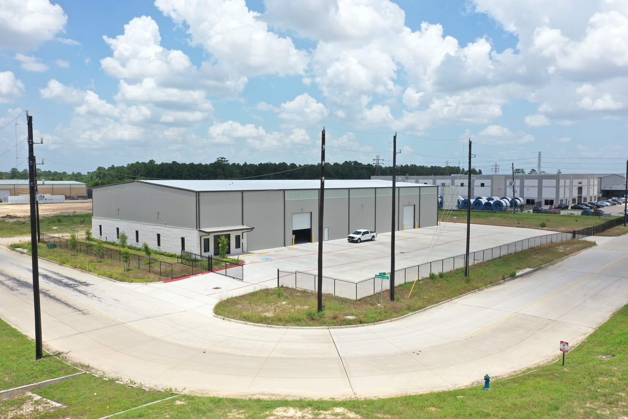 18402 Intercontinental Crossing Dr, Houston, TX for lease Building Photo- Image 1 of 8
