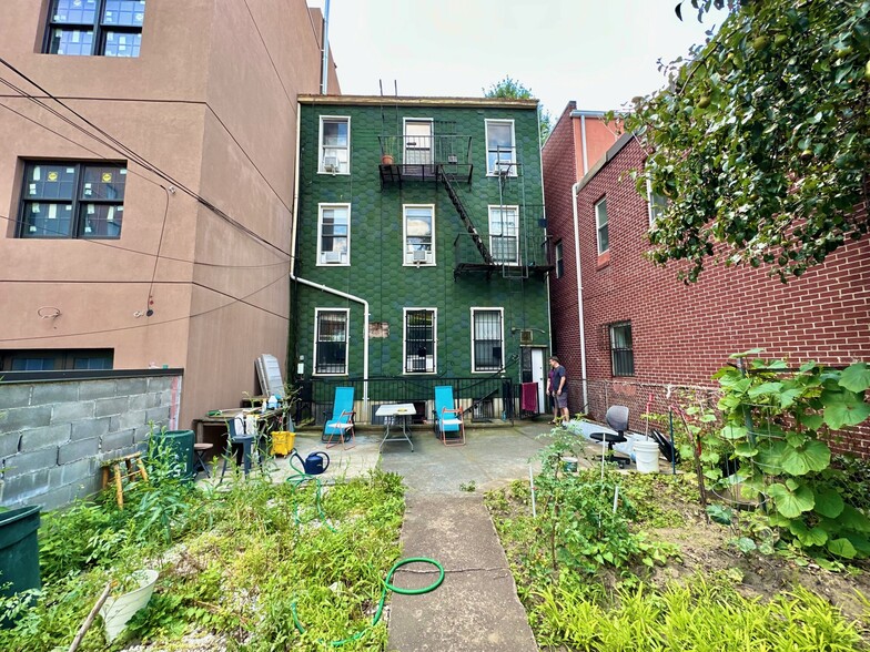 157 N 5th St, Brooklyn, NY for sale - Building Photo - Image 3 of 18