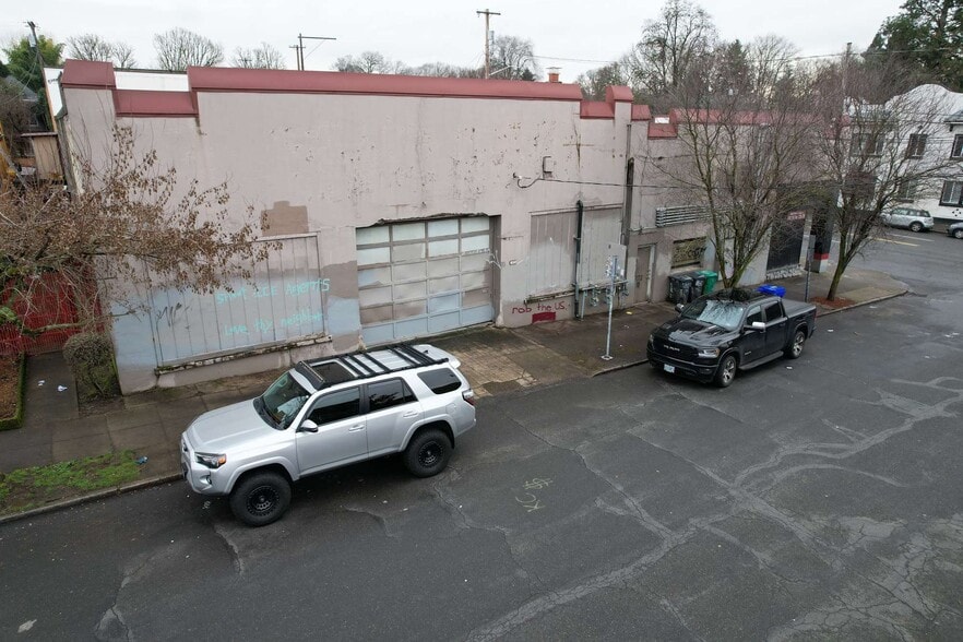 1701-1719 SE Hawthorne Blvd, Portland, OR for sale - Building Photo - Image 2 of 16