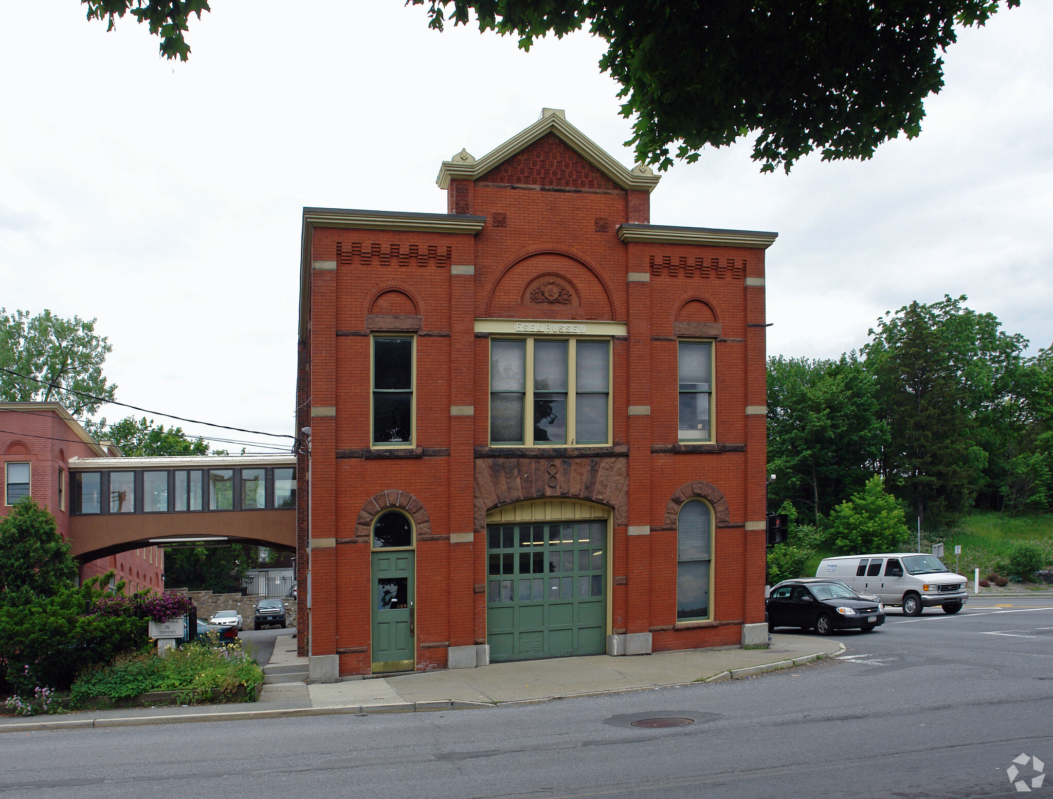 302 10th St, Troy, NY for sale Primary Photo- Image 1 of 1