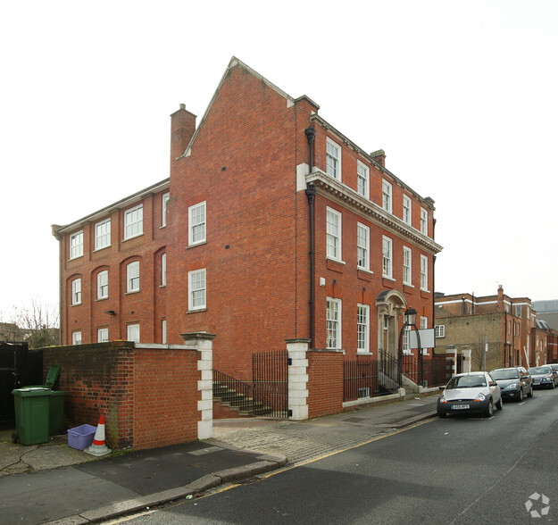 12 Compton Rd, London for lease - Building Photo - Image 2 of 3