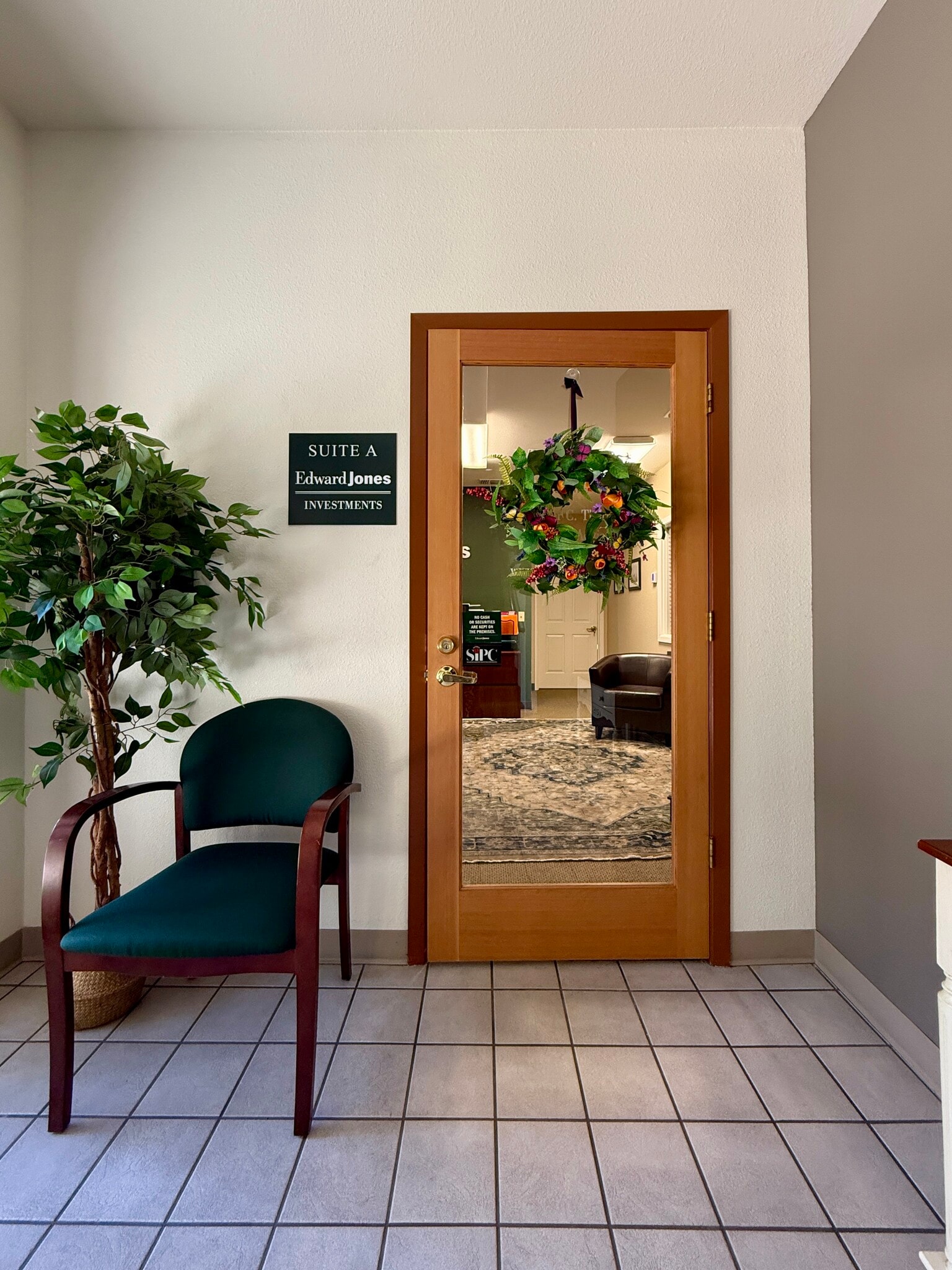 944 McCourtney Rd, Grass Valley, CA for lease Interior Photo- Image 1 of 15