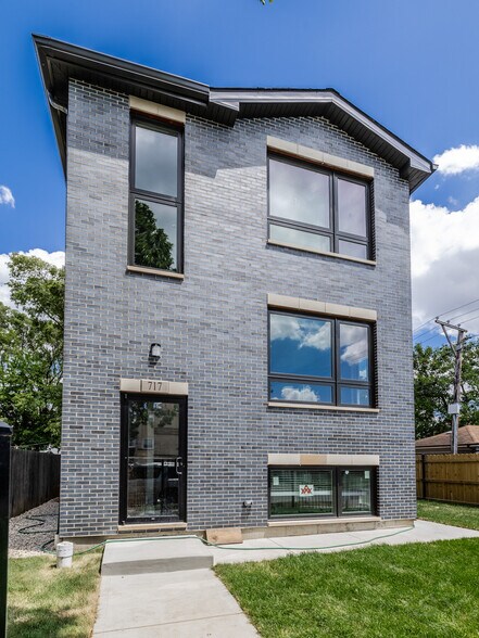 717 N Parkside Ave, Chicago, IL for sale - Primary Photo - Image 1 of 1