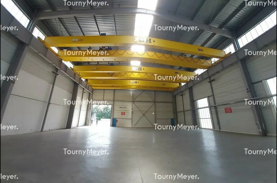 Industrial in Nantes for lease - Interior Photo - Image 3 of 18