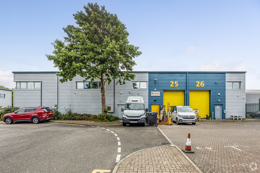 Alder Close, Erith for lease - Building Photo - Image 3 of 3